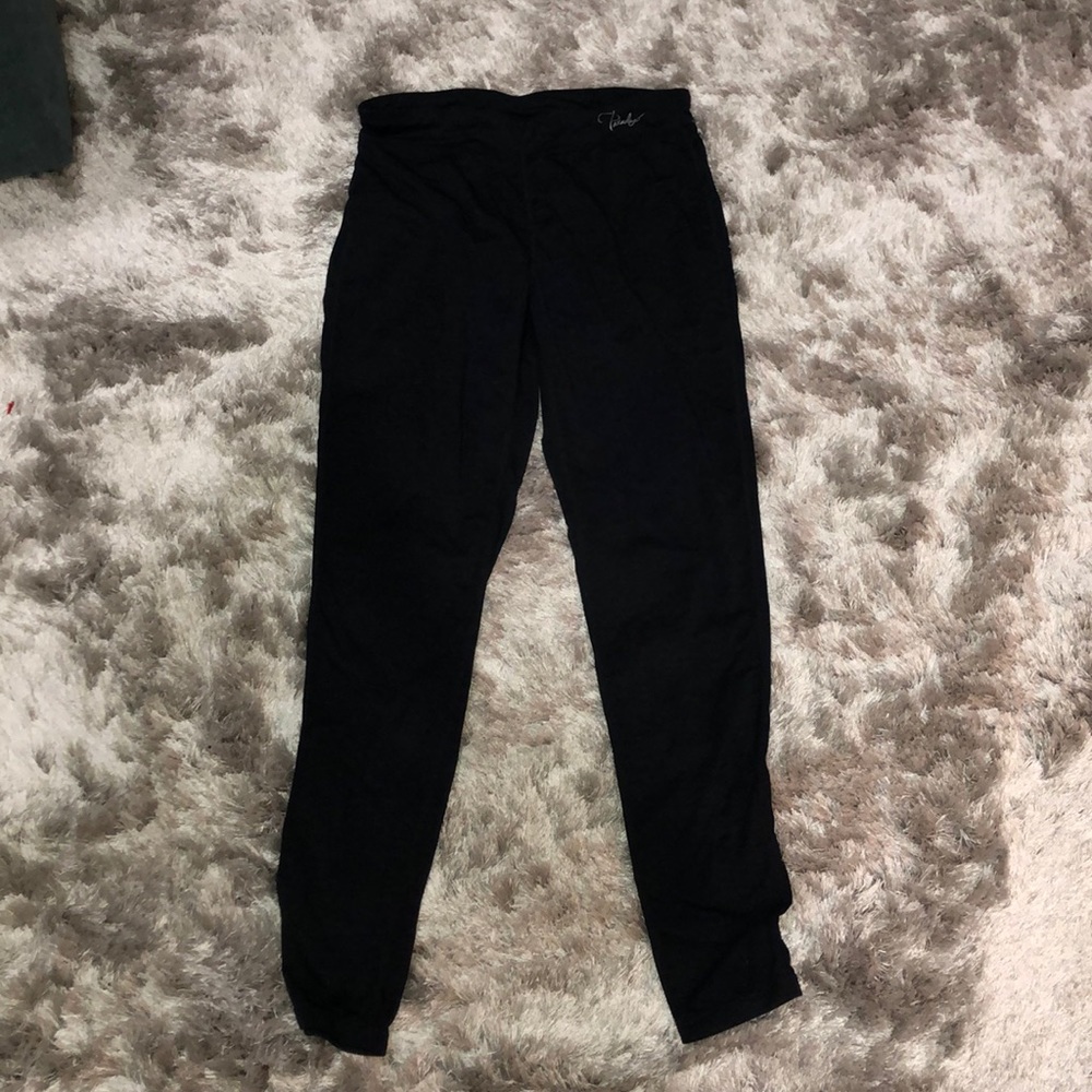 Black leggings